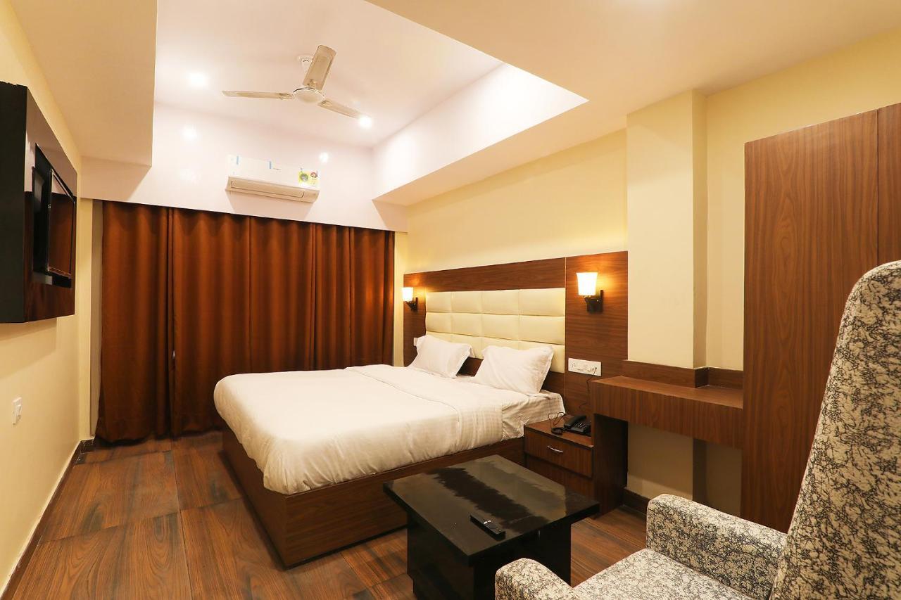 Fabhotel Blueark Lucknow Eksteriør billede